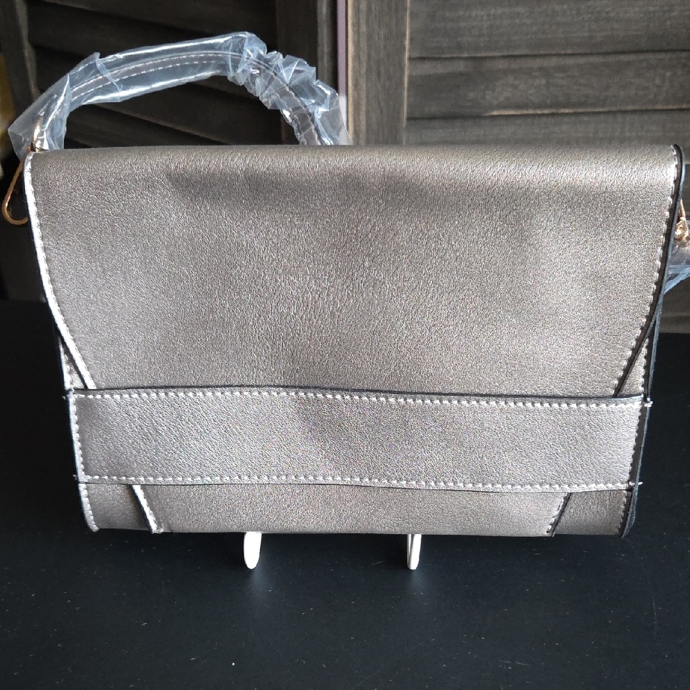 summer & rose Metallic Silver Crossbody Bag